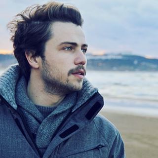 Tolga Sarıtaş